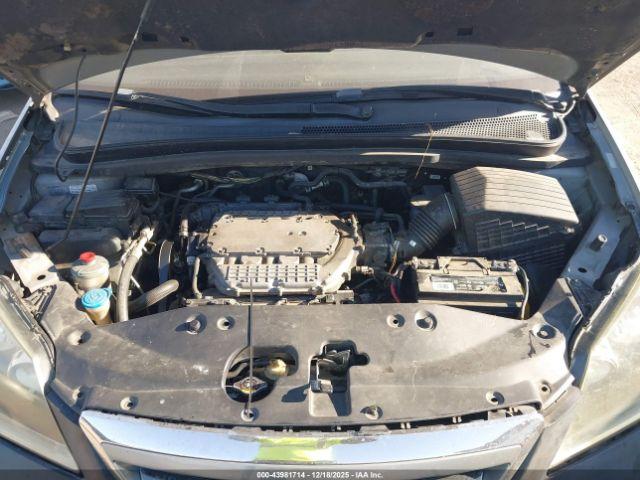 Honda Odyssey Touring Image 8