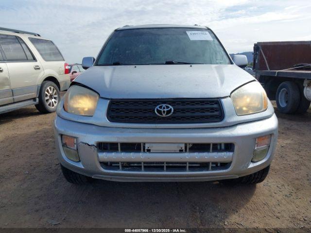 Toyota RAV4 Image 3