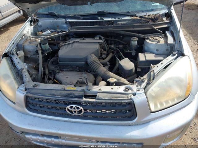 Toyota RAV4 Image 10