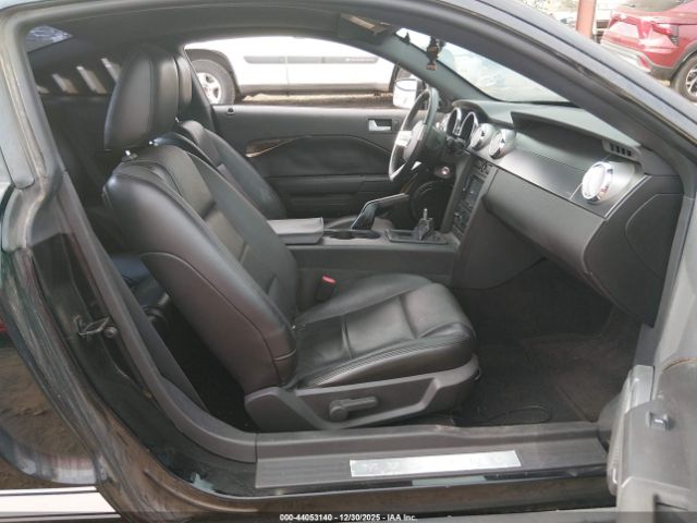 Ford Mustang Image 11