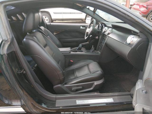 Ford Mustang Image 11