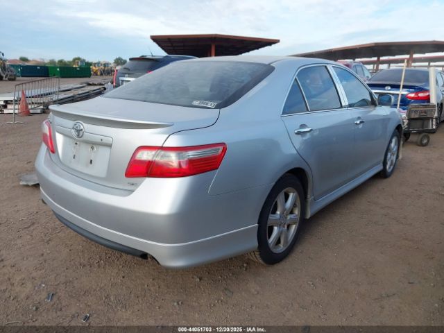 Toyota Camry Se Image 11