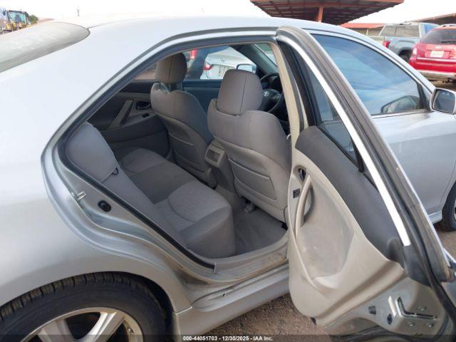 Toyota Camry Se Image 4