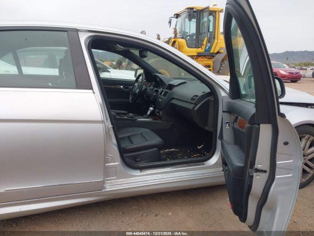 Mercedes-Benz C-Class Image 10