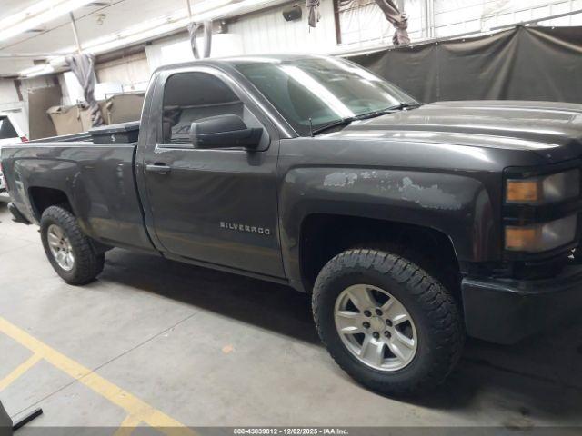 Chevrolet Silverado 1500 Wt Image 3