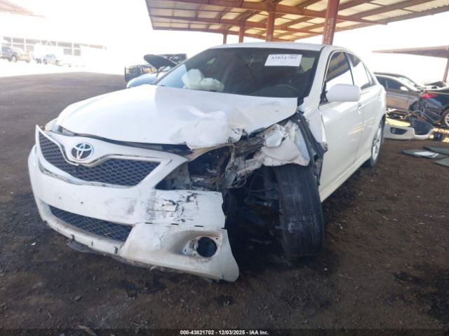 Toyota Camry Se Image 16