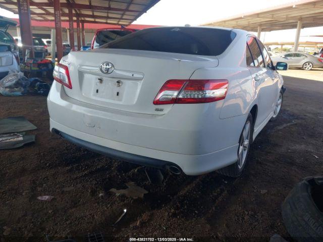 Toyota Camry Se Image 2