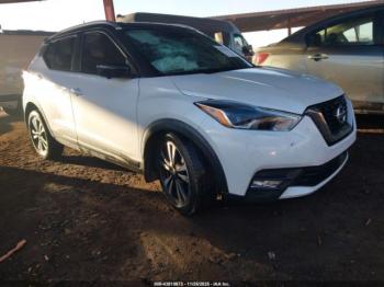  Salvage Nissan Kicks