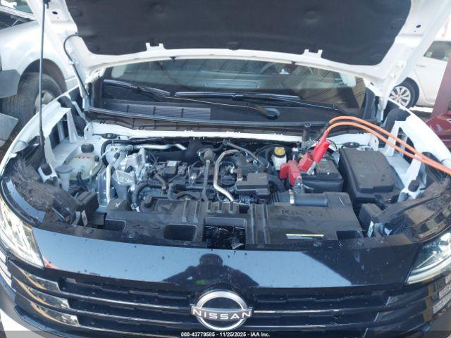 Nissan Kicks Sv Fwd Image 4