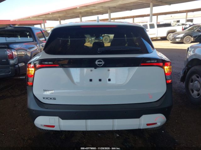 Nissan Kicks Sv Fwd Image 13