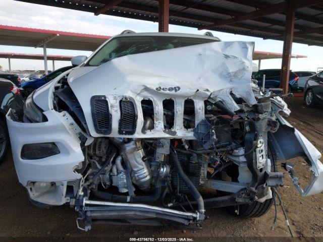 Jeep Cherokee Latitude Image 14