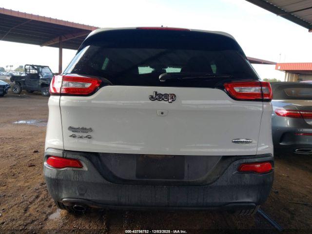 Jeep Cherokee Latitude Image 3