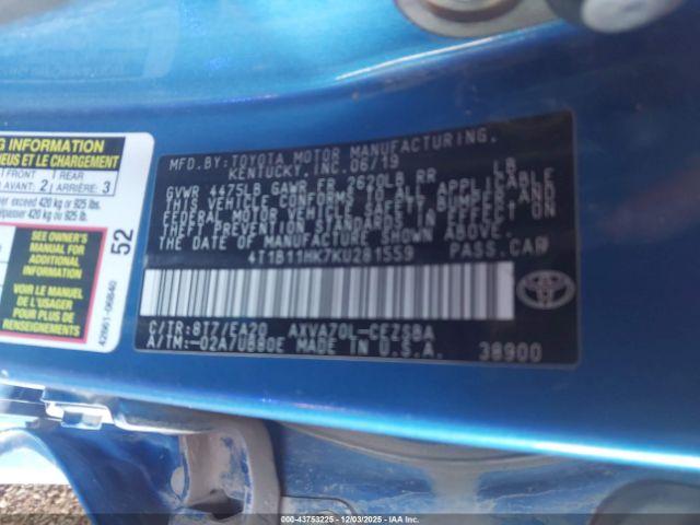 Toyota Camry Se Image 9