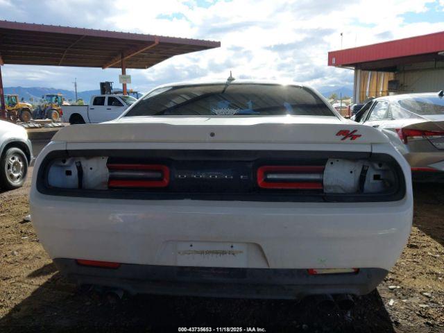 Dodge Challenger Image 16