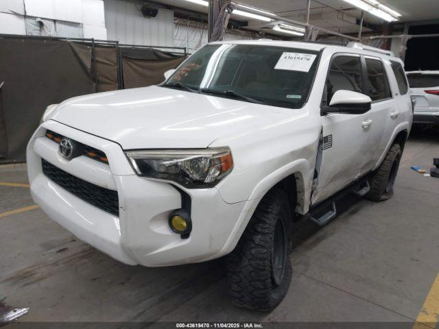 Toyota 4Runner Sr5 Image 3