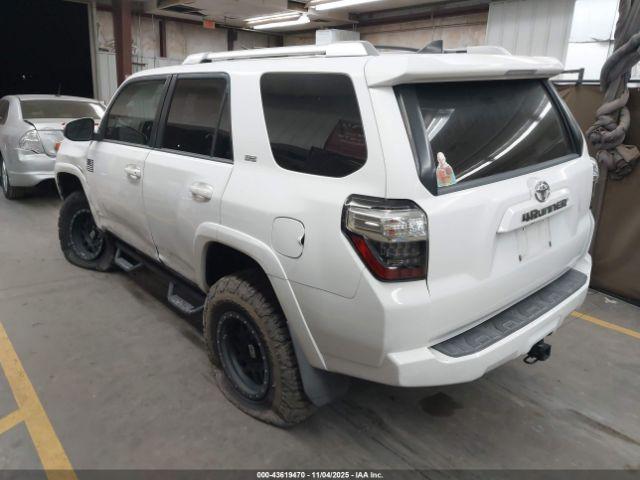 Toyota 4Runner Sr5 Image 2