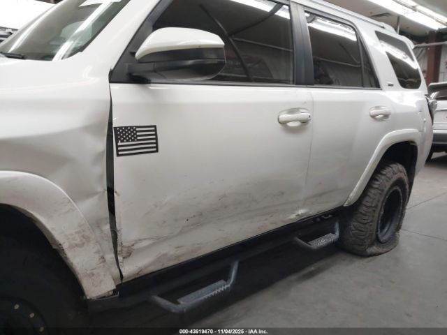 Toyota 4Runner Sr5 Image 6