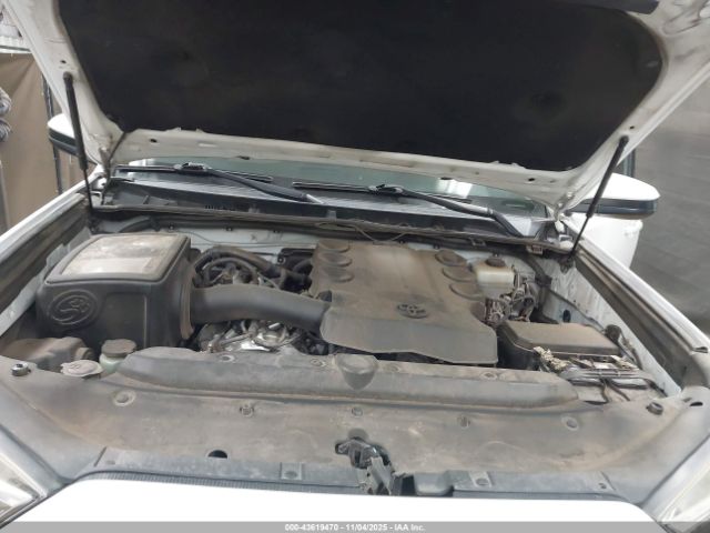 Toyota 4Runner Sr5 Image 8