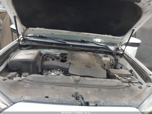 Toyota 4Runner Sr5 Image 8