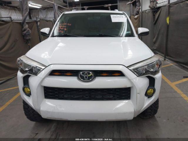 Toyota 4Runner Sr5 Image 14