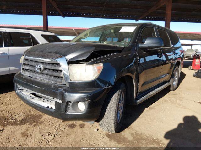 Toyota Sequoia Sr5 5.7l V8 Image 2