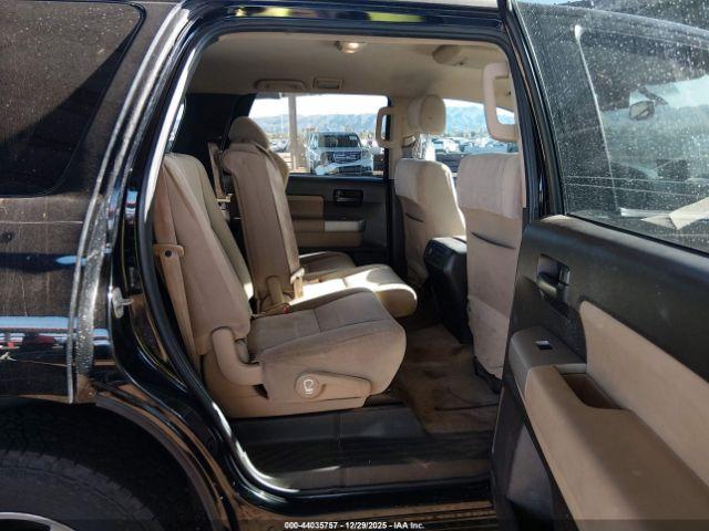 Toyota Sequoia Sr5 5.7l V8 Image 9