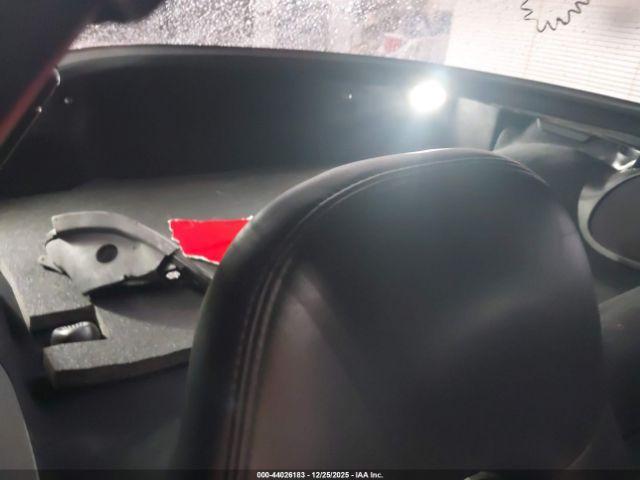 Chevrolet Corvette Image 6