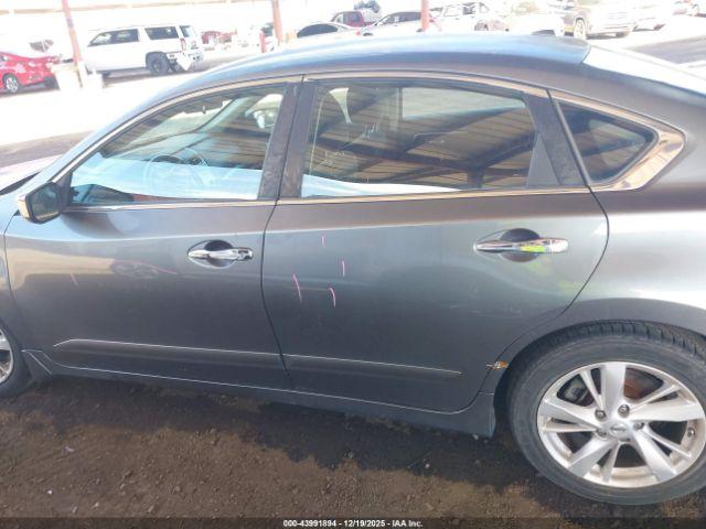 Nissan Altima 2.5 Sv Image 13