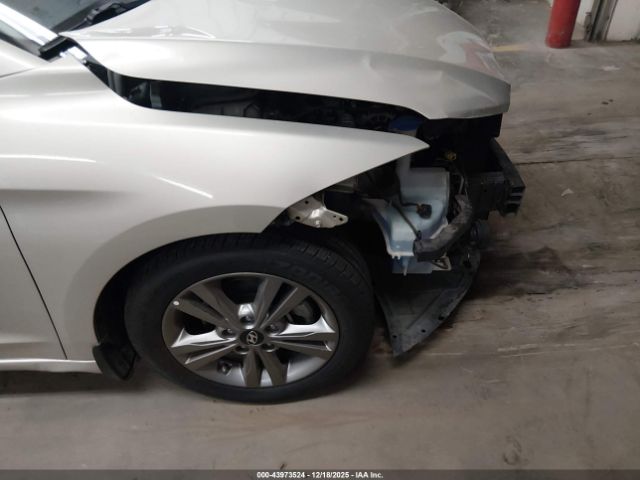 Hyundai ELANTRA Se Image 9