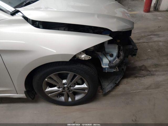 Hyundai ELANTRA Se Image 9