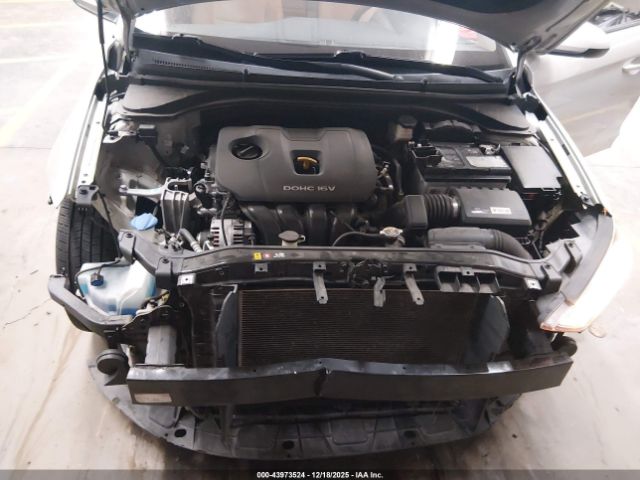 Hyundai ELANTRA Se Image 8