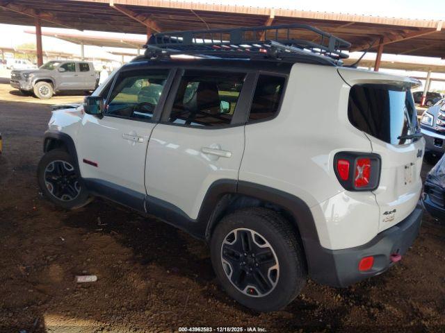 Jeep Renegade Trailhawk 4x4 Image 5