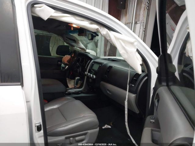 Toyota Sequoia Limited 5.7l V8 Image 6