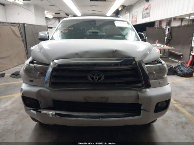Toyota Sequoia Limited 5.7l V8 Image 7