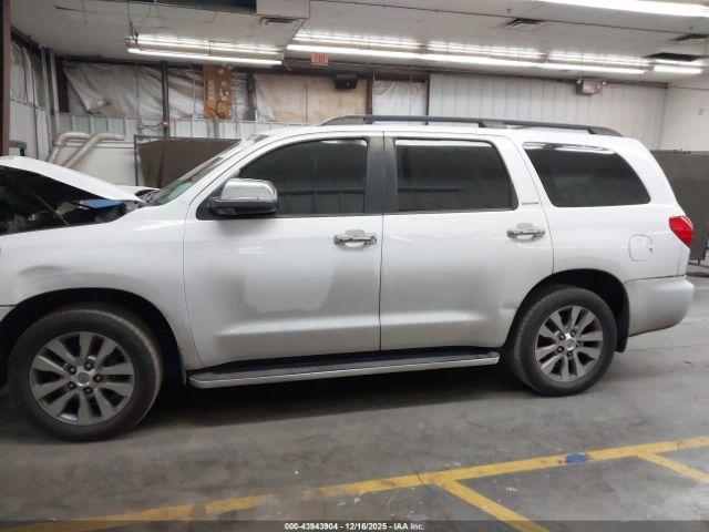 Toyota Sequoia Limited 5.7l V8 Image 12