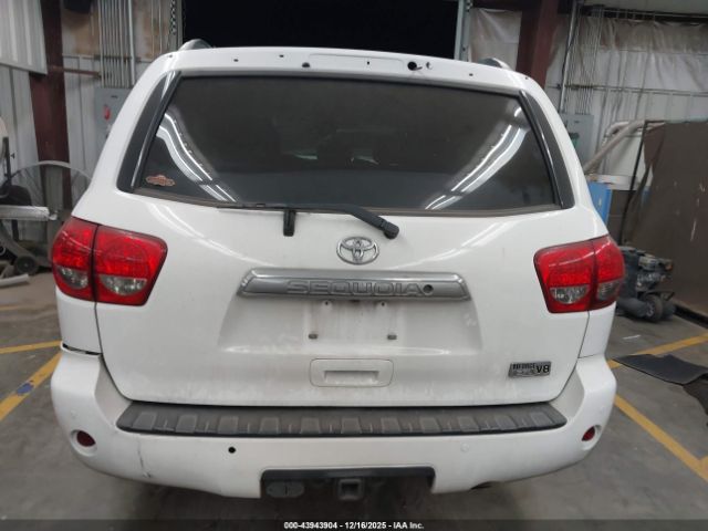 Toyota Sequoia Limited 5.7l V8 Image 15