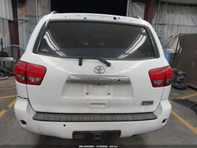 Toyota Sequoia Limited 5.7l V8 Image 15
