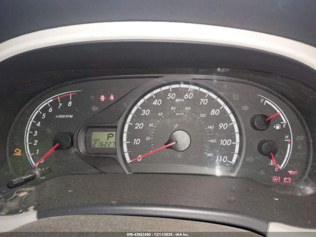 Toyota Sienna Le V6 8 Passenger Image 12