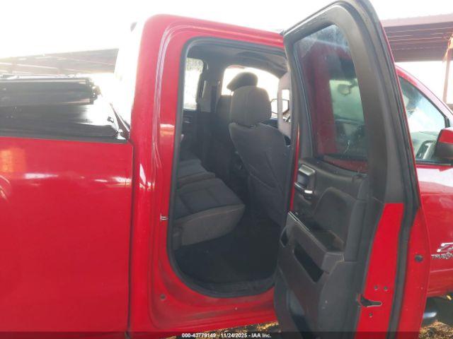 Chevrolet Silverado 1500 Image 3