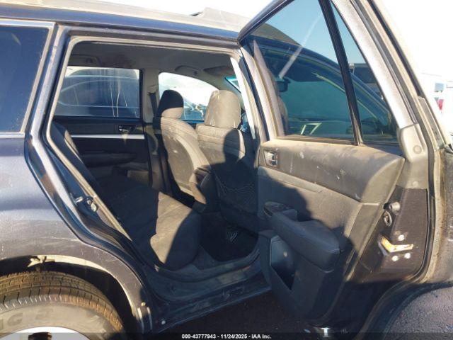 Subaru Outback 2.5i Premium Image 10