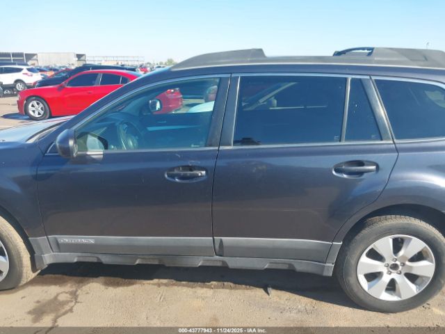 Subaru Outback 2.5i Premium Image 16