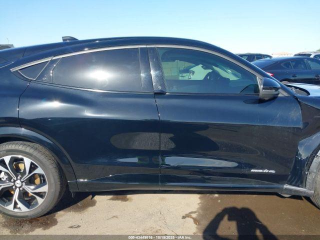 Ford Mustang Premium Image 5