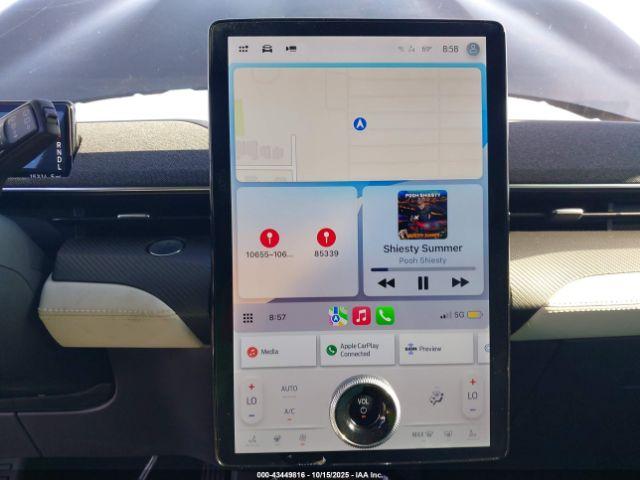 Ford Mustang Premium Image 16