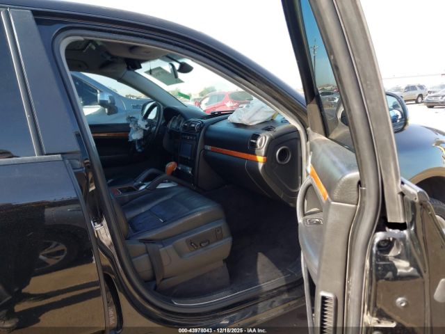 Porsche Cayenne S Image 4