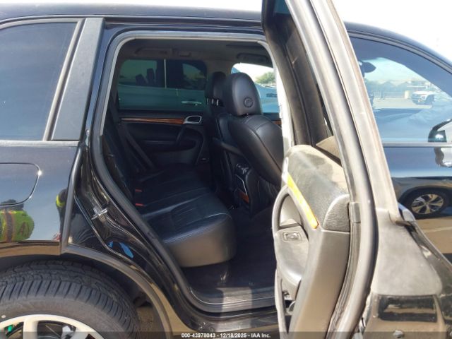 Porsche Cayenne S Image 9