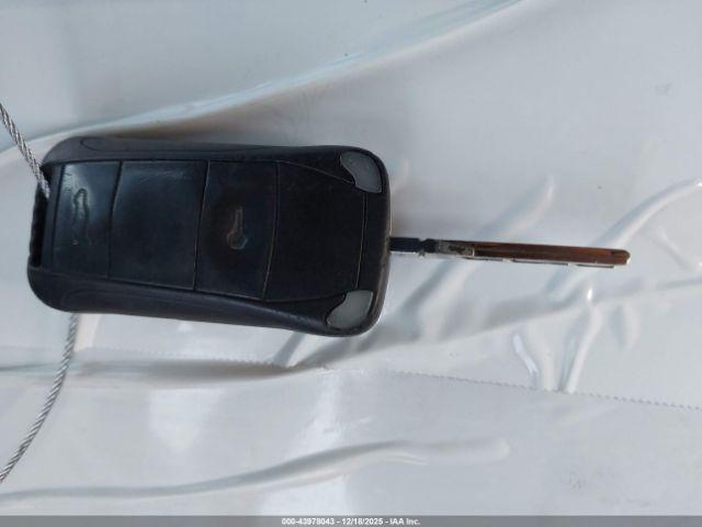 Porsche Cayenne S Image 10