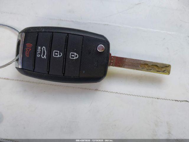 Kia Optima Lx Image 14