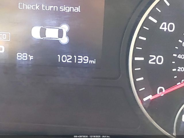 Kia Optima Lx Image 12