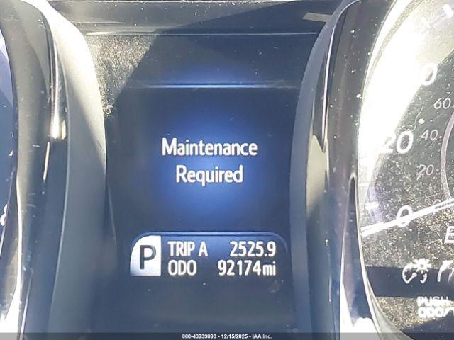 Toyota Avalon Xle Premium Image 12