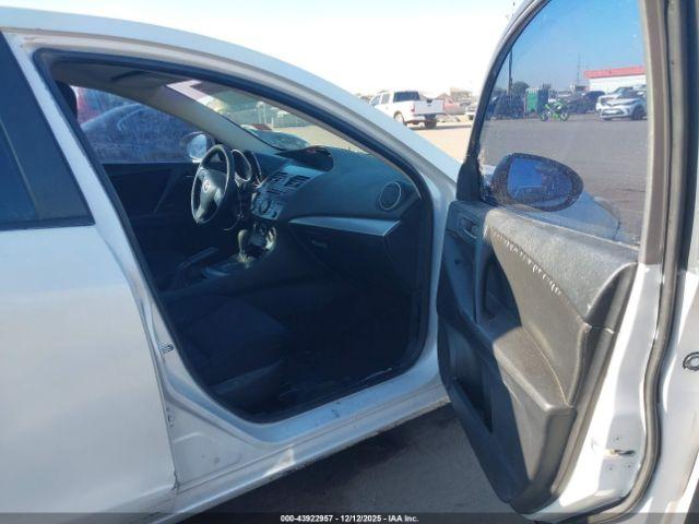 Mazda Mazda3 I Sport Image 9